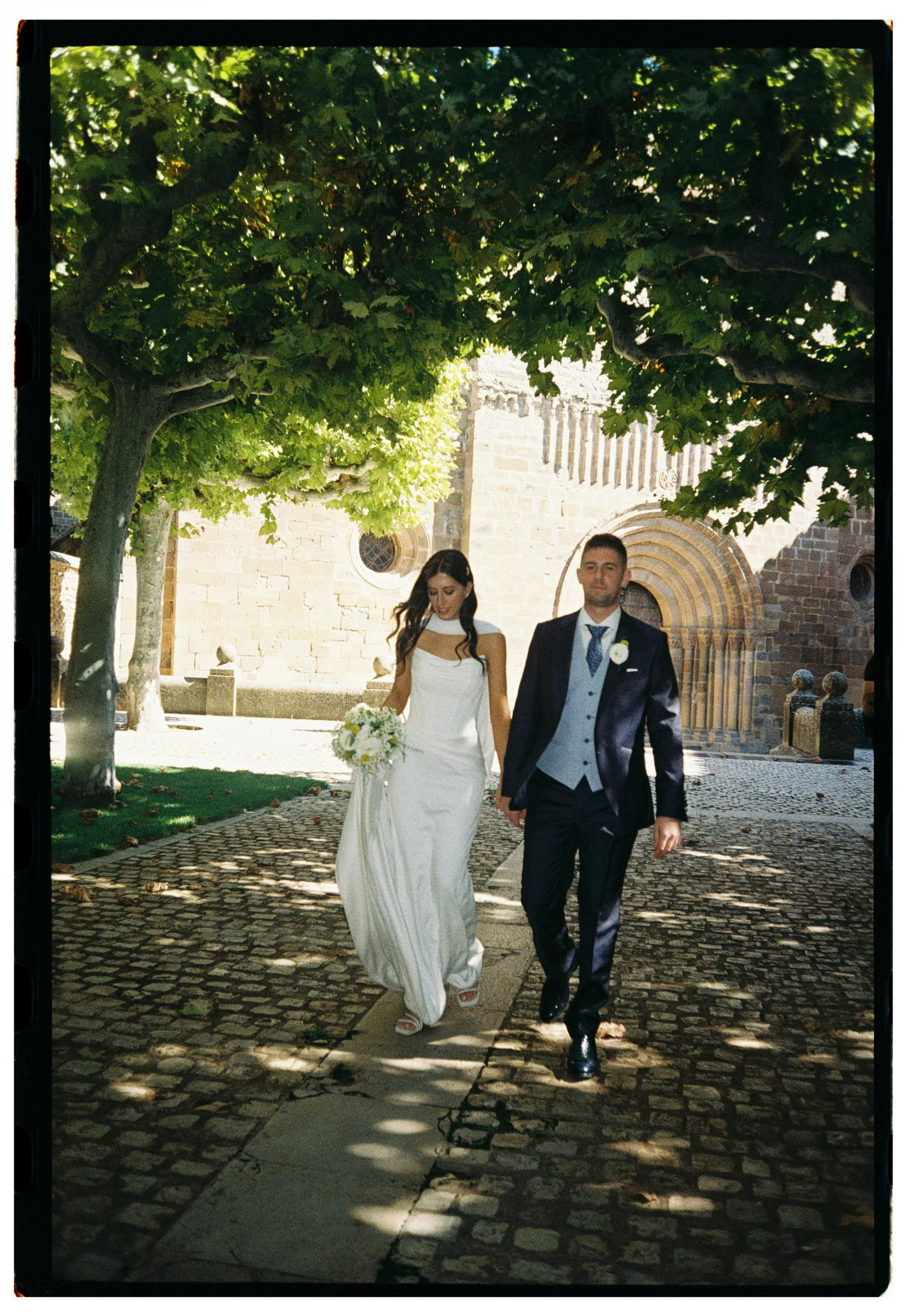 Detalle en película analógica de novia en Zaragoza